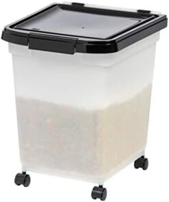 IRIS USA 10 Lbs / 12.75 Qt WeatherPro Airtight Pet Food Storage Container, For Dog Cat Bird And Other Pet Food Storage Bin, Keep Pests Out, Keep Fresh, Translucent Body, BPA Free, Clear/Black -Zoo Shop 31FUKcbVW7L. AC