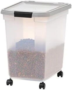IRIS USA 10 Lbs / 12.75 Qt WeatherPro Airtight Pet Food Storage Container, For Dog Cat Bird And Other Pet Food Storage Bin, Keep Pests Out, Keep Fresh, Translucent Body, BPA Free, Clear/Black -Zoo Shop 31UjPYbu83L. AC