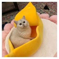 UNOVAP Pet Kennel Winter Warm Soft Banana Cat Bed House Comfortable Mat Portable Cat Litter Basket Supplies Bedding (Color : Yellow, Size : Medium) -Zoo Shop 41BkUhGTmGL