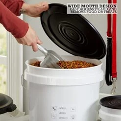 United Solutions Airtight Pet Food Storage Container, 5 Gallon Capacity, Great For Dog Food, Cat Food, Bird Seed, Dry Food Storage, White Container With Black Lid, 2-Pack -Zoo Shop 41CLAYeIEJL