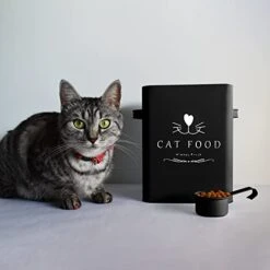 Meraki Home Farmhouse Cat Food Bin & Treats Container -Lateral Handles And Tight Lids -Feed Scoop - Premium Glossy Red Pet Food Bowl - Large Metal Storage Bin - Great Gift For Cute Pets - Matte Black -Zoo Shop 41O47Bi72AL