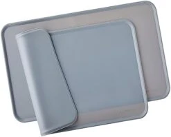 Amazon Basics Waterproof Anti-Slip Silicone Pet Food And Water Bowl Mat, 24 X 16 Inches, Gray, Solid -Zoo Shop 41l8tPUTf1L. AC