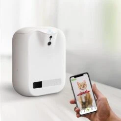 GCF Automatic Dog Feeder And Cat Food Dispenser Cat And Dog Monitor Camera With App That Connects Through WiFi Indoor Pet Camera Two Way Audio And Video That Can Be Mounted On The Wall With Adhesive -Zoo Shop 41vgHPDR3mL